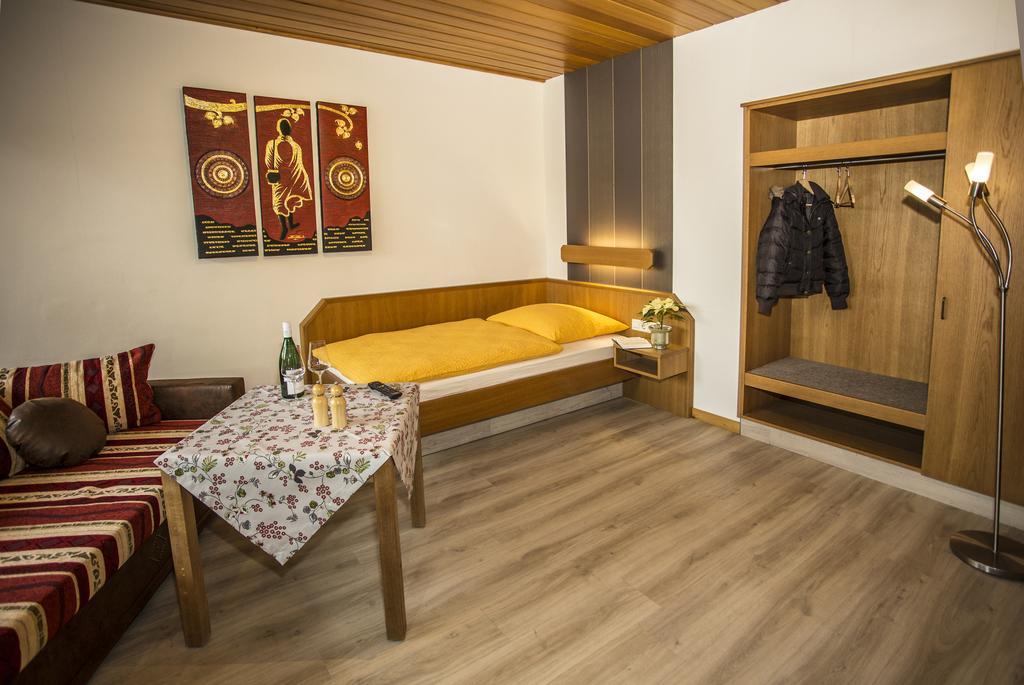 Apartament Boardinghouse Remchingen Baan Arun Zewnętrze zdjęcie