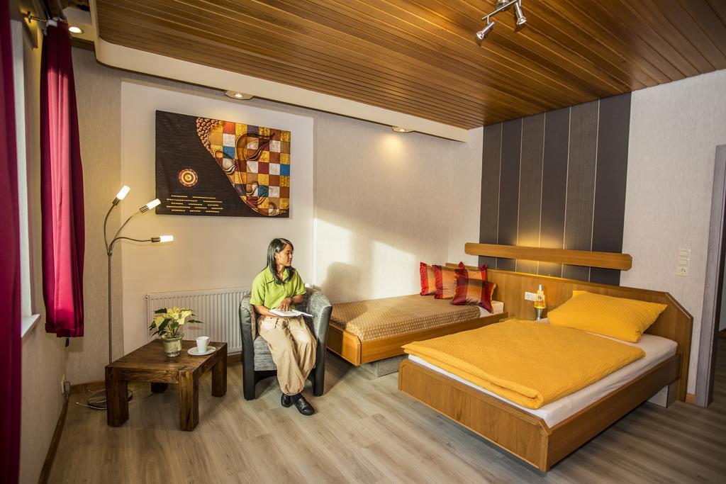 Apartament Boardinghouse Remchingen Baan Arun Zewnętrze zdjęcie