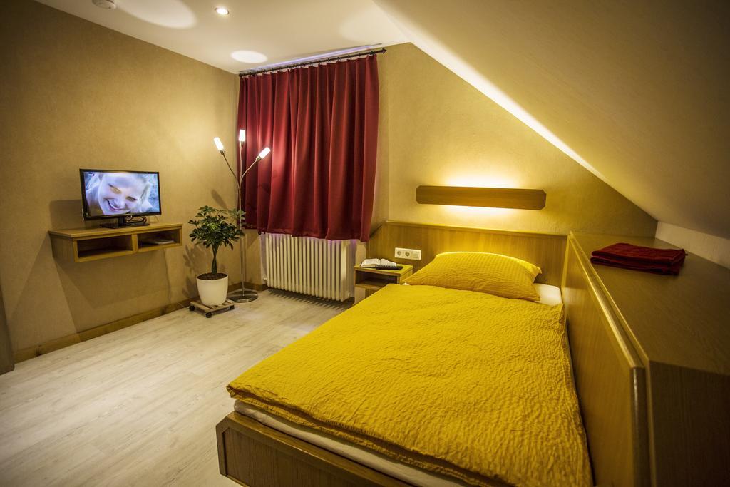 Apartament Boardinghouse Remchingen Baan Arun Zewnętrze zdjęcie