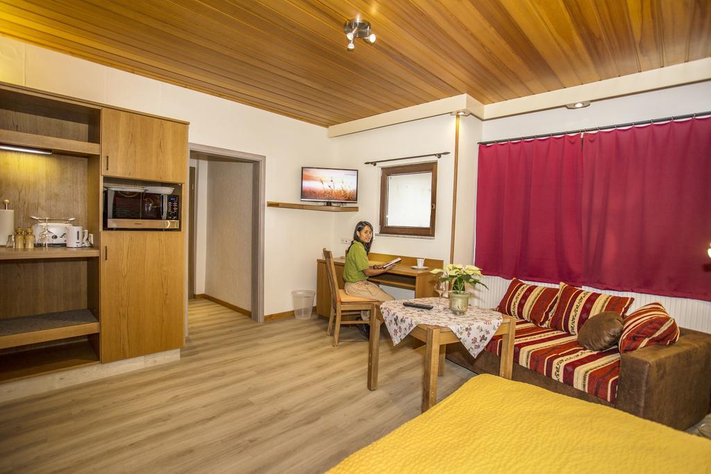 Apartament Boardinghouse Remchingen Baan Arun Zewnętrze zdjęcie